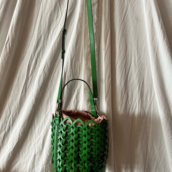 Kate Spade Dorie Bucket Bag Green  Italian Leather Novelty Small Sample Bag - Picture 8 of 9